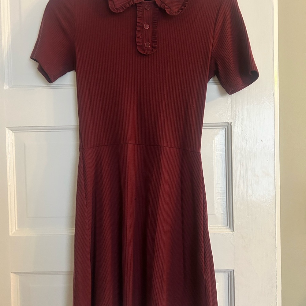 Burgundy Short Sleeve Dress with Collar